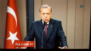 Erdoğan, Ankara Esenboğa Havaalanı’nda gazetecilerin sorularını yanıtladı (İHA)