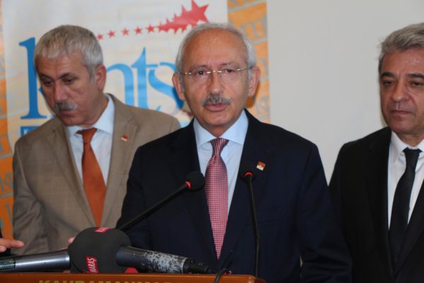 CHP Genel Başkanı  Kemal Kılıçdaroğlu, Kahramanmaraş'ta il başkanlarına  seslenirken  (Muhammet Özer -İHA)