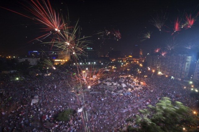 03 Temmuz 2013 Mısır'da Ordu tarafından darbe gerçekleştikten sonra havai fişekler ile kutlama yapıldı. (KHALED DESOUKI/AFP/Getty Images)