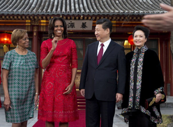 Pekin, Çin- 21 Mart, First Lady Michelle Obama ve annesi Marian Robinson, Çin Başkanı Xi Jinping ve eşi Peng Liyuan ile birlikte (Andy Wong-Pool/Getty Images)