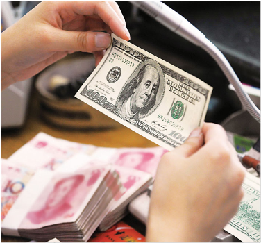 RMB, 18 Ekim’de ABD Doları karşısında, ÇKP’nin döviz kuru reformundan bu yana yeni bir rekor kırdı ve kapanışta 1USD = 6.2500 RMB seviyesine ulaştı. (Getty Images)