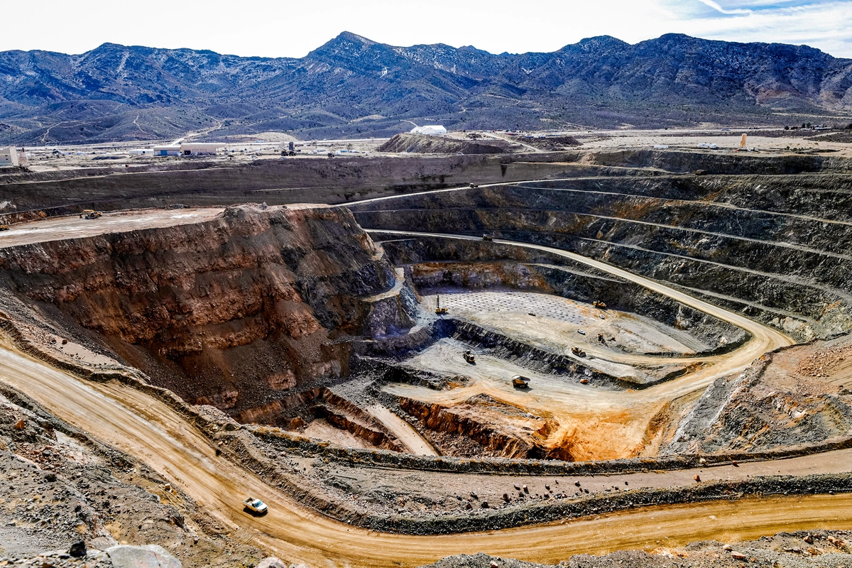 Çin’in küresel nadir toprak hâkimiyetine karşı Batı, alternatif tedarik zincirleri kurmaya başladı.(Fotoğraf: Steve Marcus/Reuters The Epoch Times aracılığıyla)