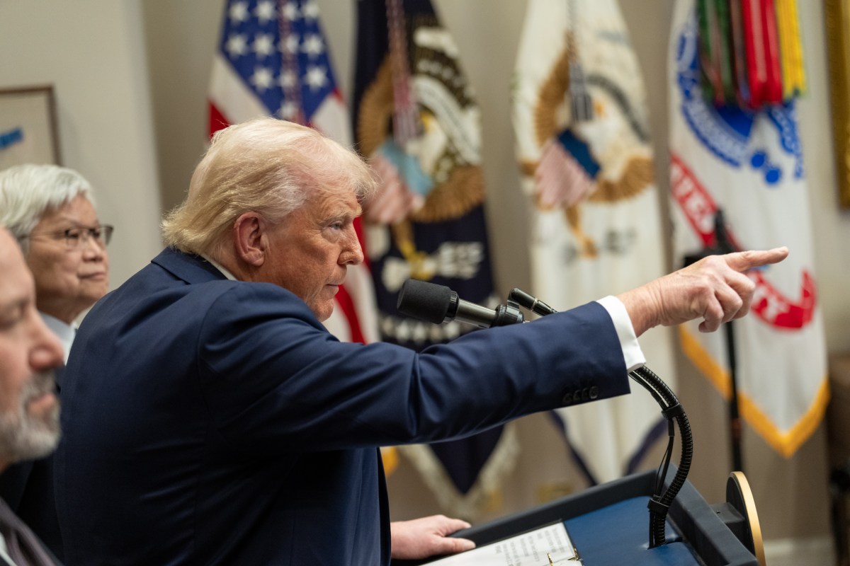 Donald Trump, 2024 bağış etkinliğinde Putin ve Xi’ye yönelik sert tehditlerde bulundu. (Fotoğraf: White House Archive)