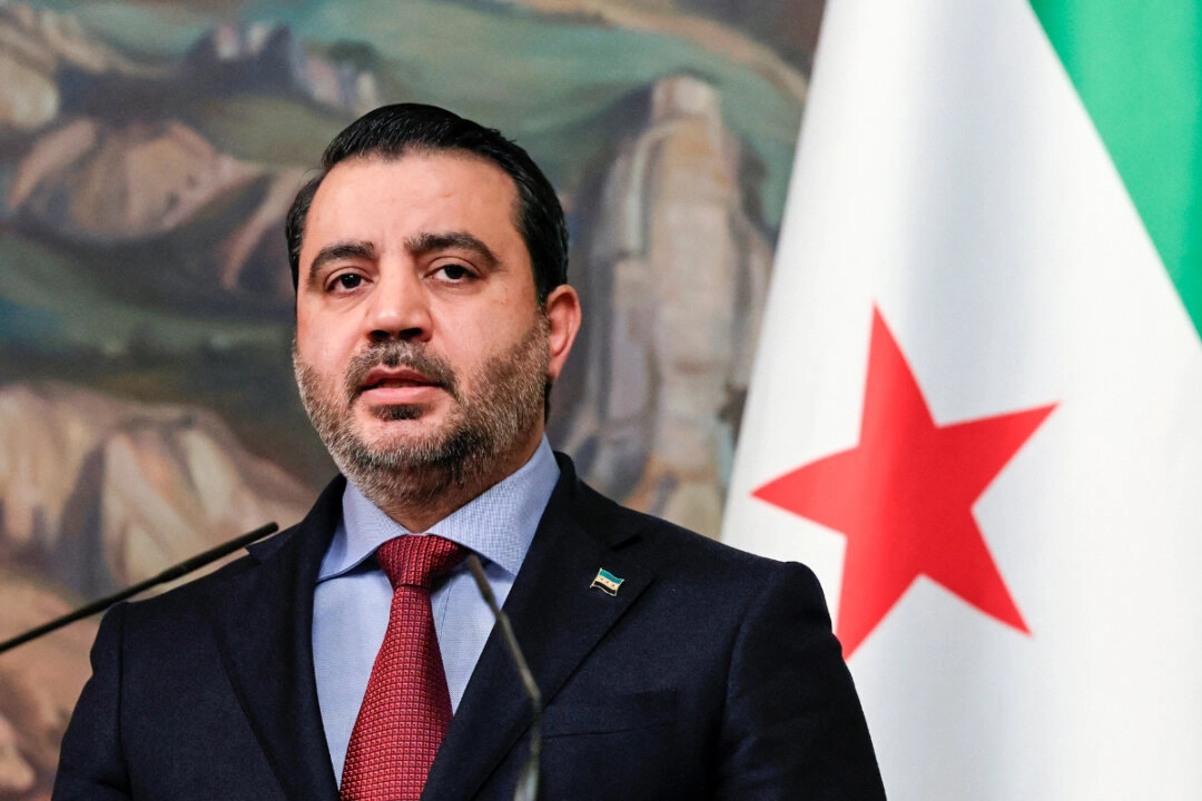 Suriye Dışişleri Bakanı Asaad Hassan el-Şeybani, 31 Temmuz 2025'te Rusya'nın başkenti Moskova'da Rus Dışişleri Bakanı Sergey Lavrov ile yaptığı görüşmenin ardından düzenlenen basın toplantısında konuşuyor. (Fotoğraf: Shamil Zhumatov/Pool/Reuters)