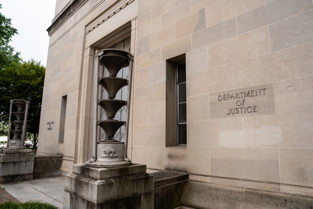 7 Ağustos 2025'te Washington’daki Adalet Bakanlığı. (Fotoğraf: Madalina Kilroy/The Epoch Times)