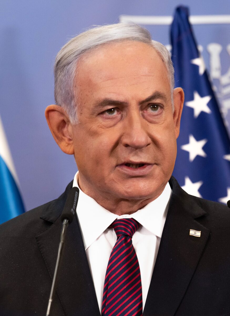 Netanyahu, Birleşmiş Milletler genel kurulun'da yaptığı konuşmada, Filistin'i tanıyan ülkeleri sert sözlerle eleştirdi. Savunma Bakanı Lloyd J. Austin III, İsrail Başbakanı Benjamin Netanyahu ile ortak basın toplantısına katılıyor. İsrail, 12 Nisan 2021. (Fotoğraf: Wikimedia)