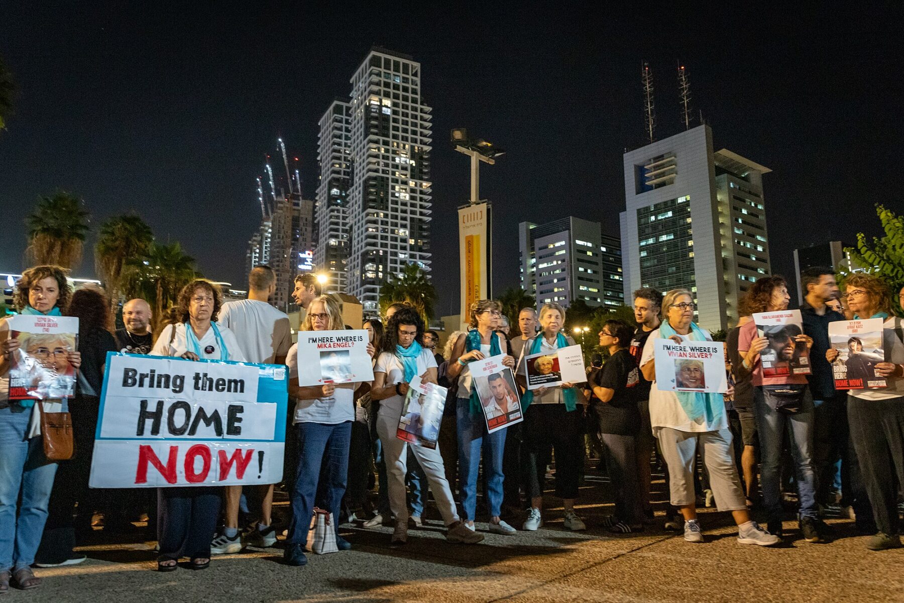 Gazze'de tutulan İsrailli rehinelerin serbest bırakılması çağrısı. (Fotoğraf: Wikimedia) 