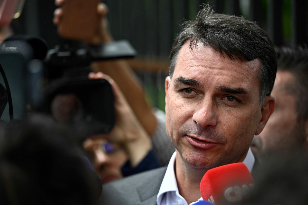 Brezilya Başkan Adayı Flavio Bolsonaro Siyasi Baskıyı Eleştirdi