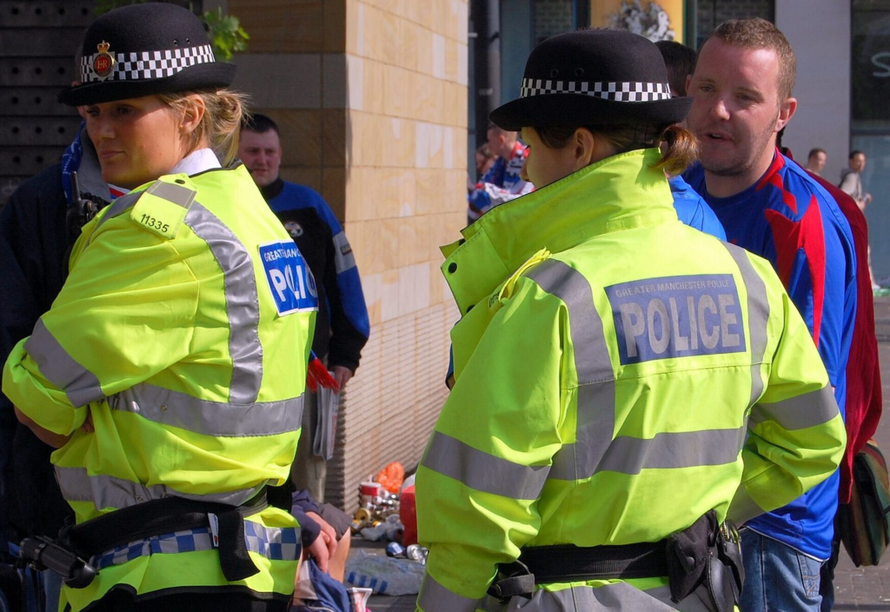 İngiltere, ABD güçlerinin kullandığı RAF Fairford üssü çevresindeki olayda İran bağlantısı bulunduğuna dair iddiaları araştırıyor. Greater Manchester Police in Piccadilly Gardens, Manchester, England. (Fotoğraf: Wikimedia)