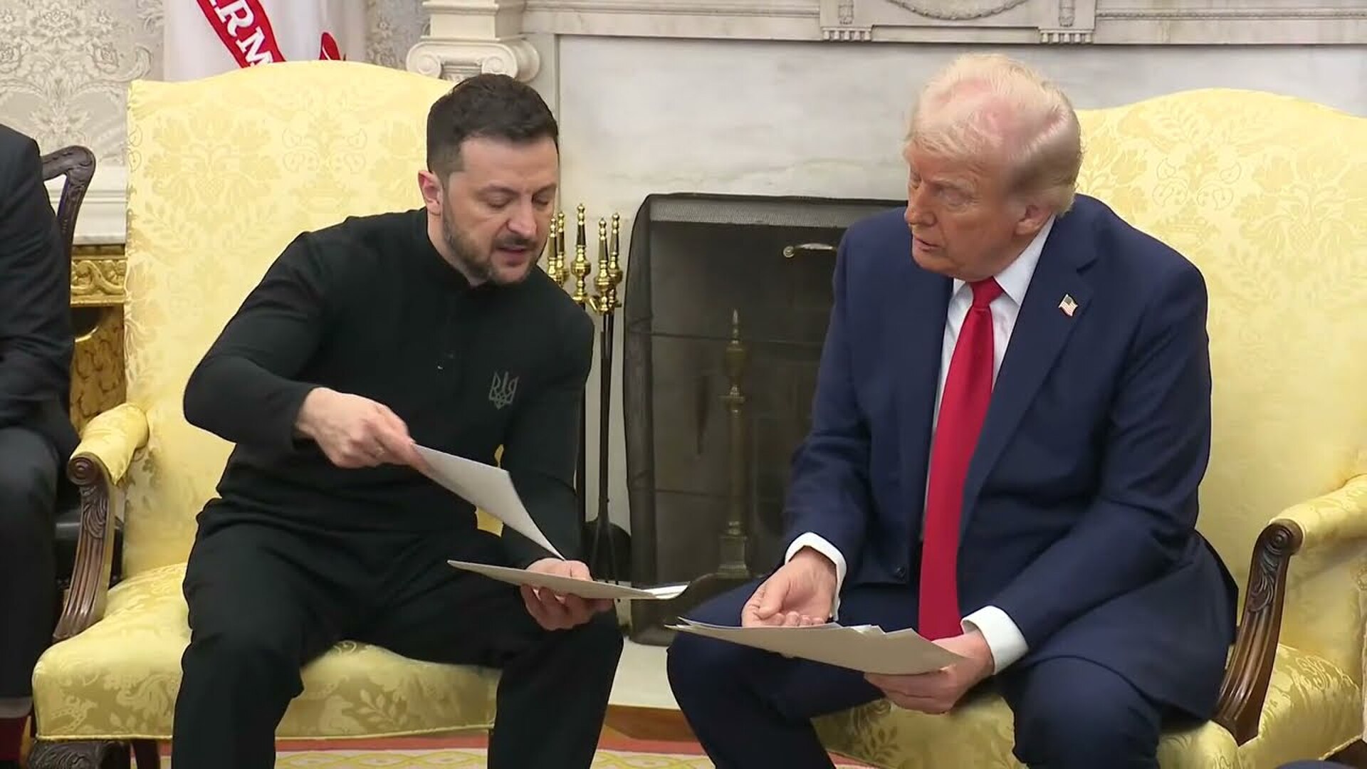 ABD temsilcileri, Rusya-Ukrayna Savaşı'nı sona erdirmek amacıyla yeni ve kapsamlı bir barış teklifini Ukraynalı yetkililerle görüşecek. Başkan Trump ve Ukrayna Devlet Başkanı Zelenski, 28 Şubat 2025'te Oval Ofis'te. (Fotoğraf: Wikimedia)