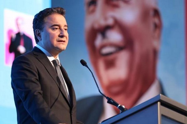Fotoğraf: Hibya
DEVA Partisi Genel Başkanı Ali Babacan, sanayi üretimi ve ihracatın giderek zorlaştığına dikkat çekti.