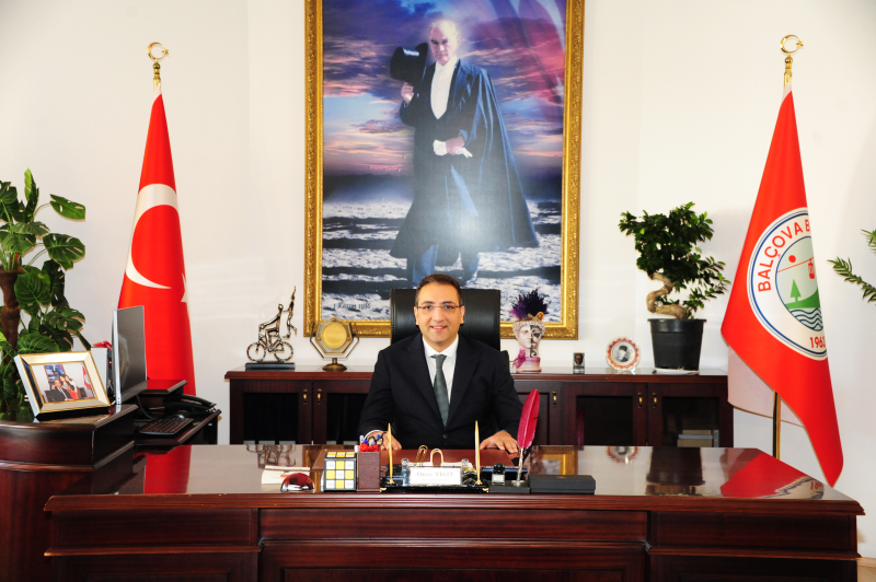 Balçova Belediye Başkanı Onur Yiğit göreve iade edildi. (Fotoğraf: Balçova Belediyesi web sitesi)