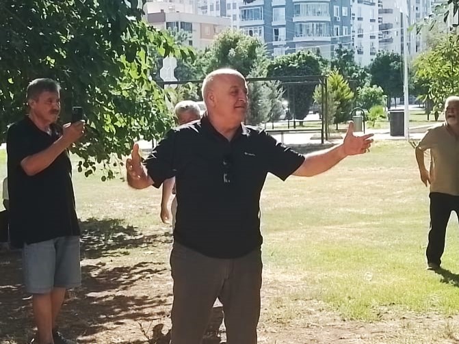 Mersin'de Yeni Parti'nin ilk örgütlenme toplantısı. Eski MTSO Başkanı Ayhan Kızıltan. (Fotoğraf: G. Hakan Koçman, The Epoch Times Türkiye)