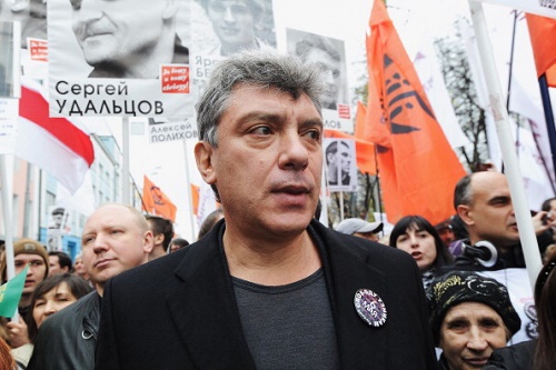 Rus Muhalif lider Boris Nemtsov 2013 yılında bir protesto sırasında (Fotoğraf: Vasili Shaposhnikov/Kommersant Photo, Getty Images)