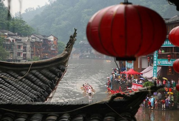 Fenghuang, Duanwu Festivali ya da Ejder Kayak Festivali (Fotoğraf: Çin Fotoğraflar / Getty Images)