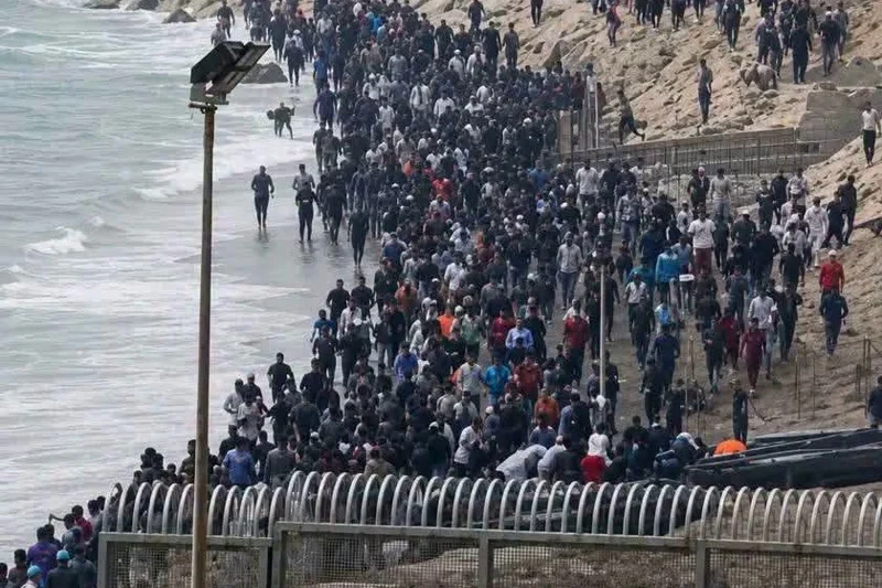 İspanya'daki göçmen krizi nedeniyle İtalya İspanya ile Schengen anlaşmalarını askıya alma kararı Aldı (Fotoğraf: RTVE)
