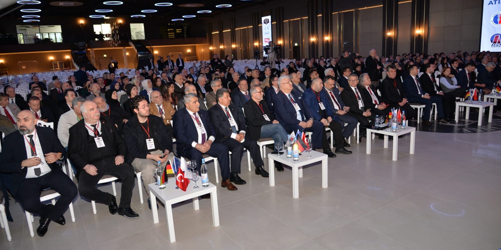 4'üncü Avrupa Türk Medya Zirvesi, Bellavue Event Kongress Salonu, Gelsenkirchen, Almanya.
