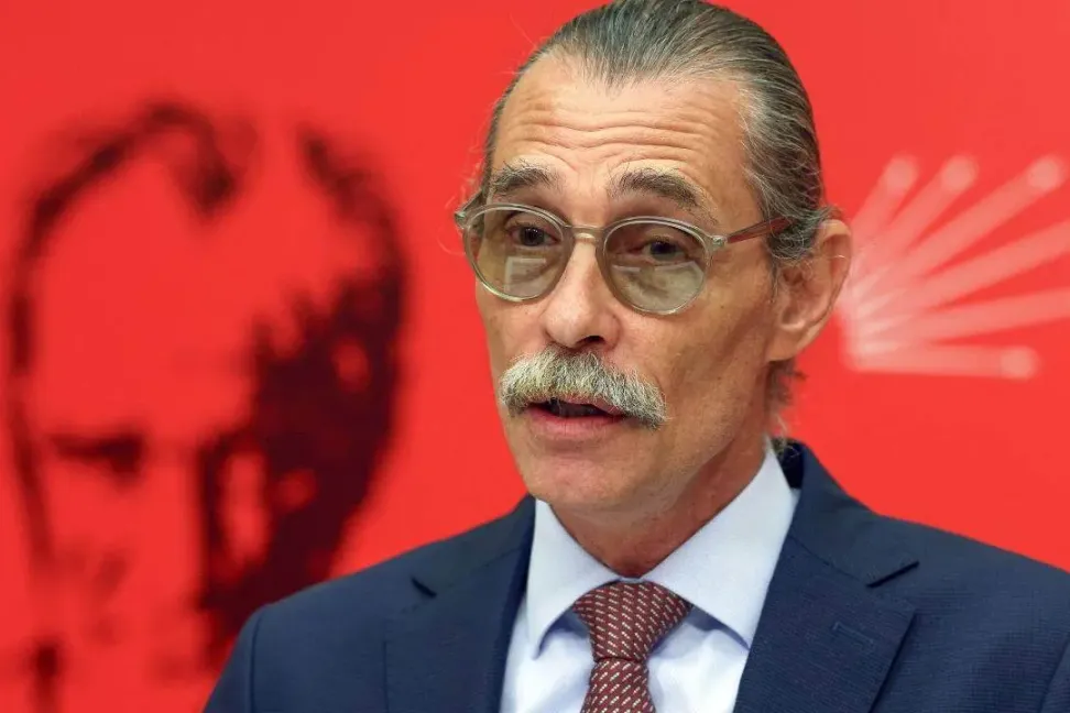 Etimesgut Belediye Başkanı Erdal Beşikçioğlu ve Çok Sayıda Kişi Gözaltına Alındı (Fotoğraf: CHP x hesabı)