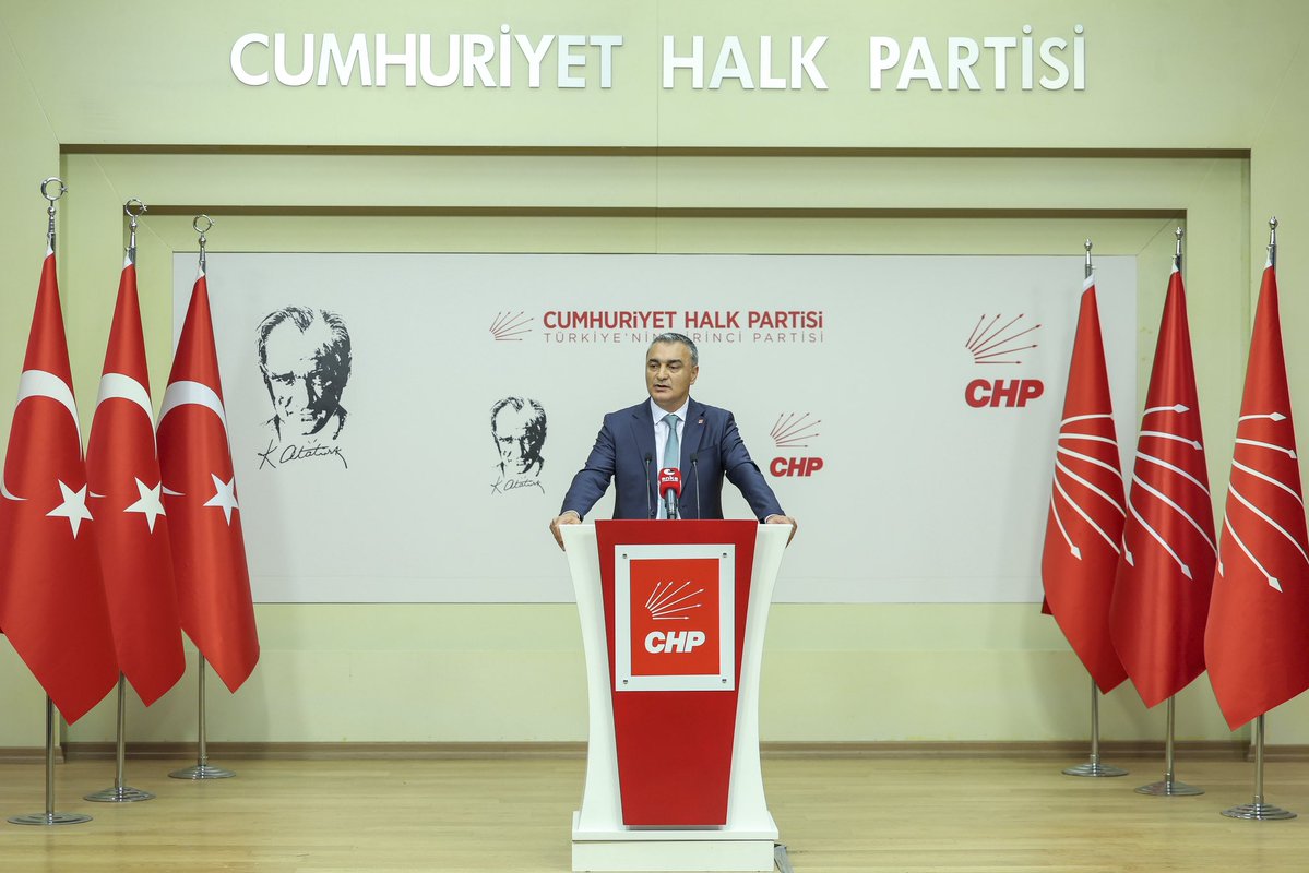 CHP'de mutlak butlan yönetimi 4 il başkanını görevden aldı. (Fotoğraf: CHP x hesabı)