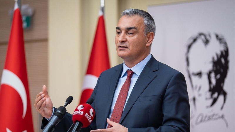 CHP Sözcüsü Müslim Sarı'dan Yeni Parti'ye Menderes suçlaması. (Fotoğraf: CHP web sitesi)