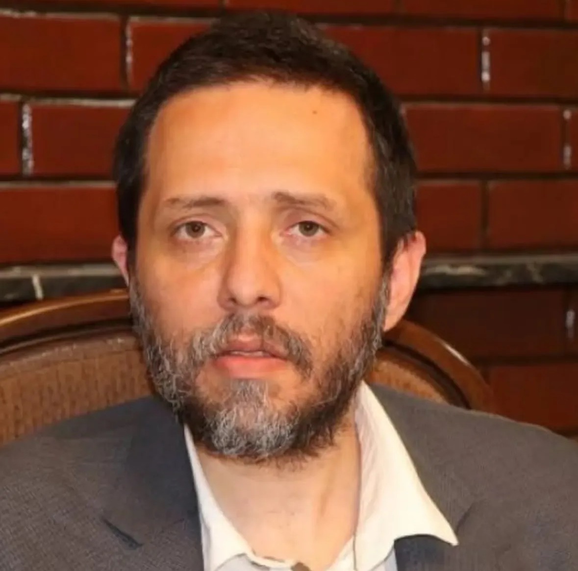 Akademisyen Cenk Yiğiter, Ankara’daki evinin önünde silahlı saldırıya uğradı.