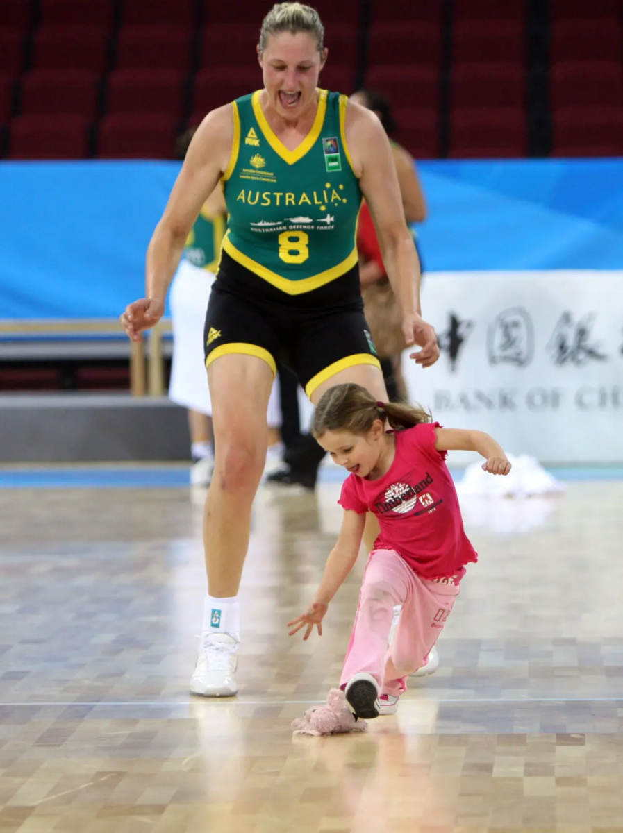 “Pekin’de Mutluluk” — Xiao-Lin Liu / Çin. İkinci NTD Uluslararası Fotoğrafçılık Yarışması Haberler ve Küresel Olaylar kategorisi Üstün Teknik Ödülü sahibi. (NTD Uluslararası Fotoğrafçılık Yarışması’nın izniyle.)