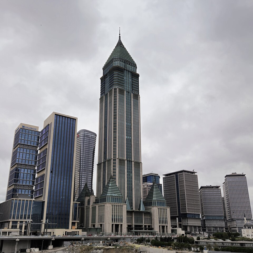 Merkez Bankası faiz oranını yüzde 37'de sabit tuttu (Fotoğraf: wikipedia)