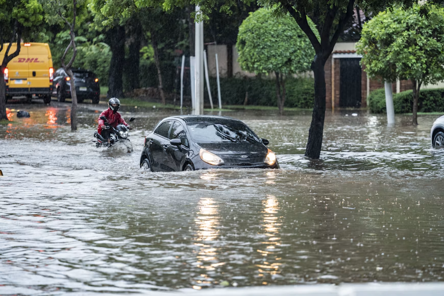 İstanbul Anadolu yakası için meteorolojiden turuncu kod. (Fotoğraf: Aldward Castillo, Unsplash)
