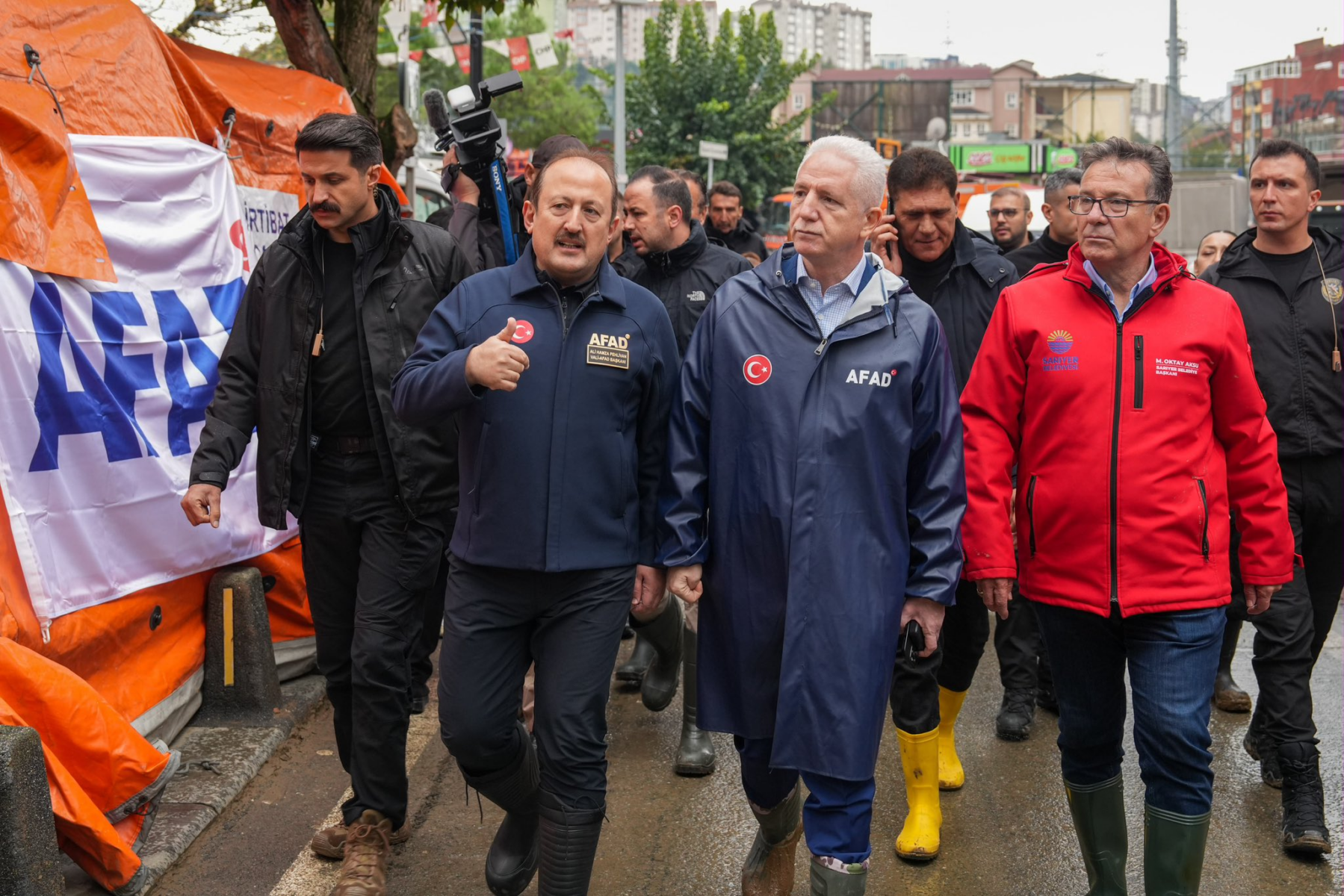 Dere yatağındaki binalar yıkılıyor, İstanbul Valisi açıkladı. (Fotoğraf: İstanbul Valiliği x hesabı)
