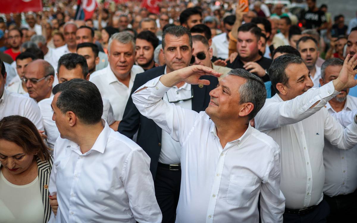(Fotoğraf: Özgür Özel X hesabı)