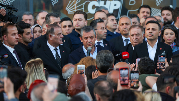 CHP Genel Başkanı Özgür Özel