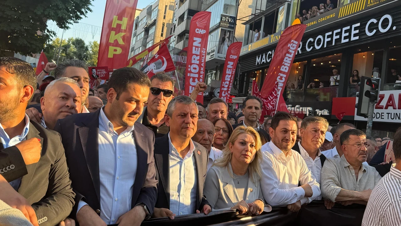 
(Fotoğraf: Özgür Özel X hesabı)