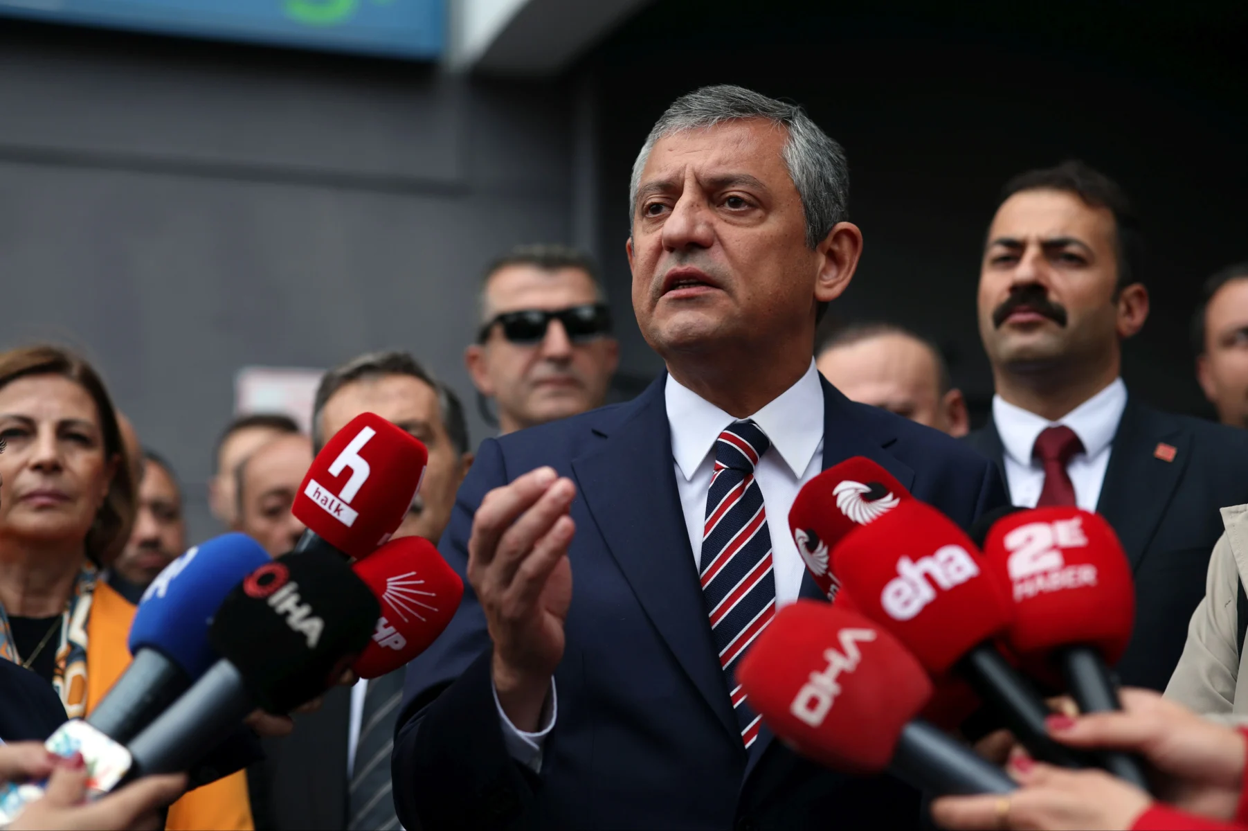 (Fotoğraf: Özgür Özel x hesabı)