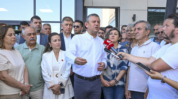 Özgür Özel: Görüşme hakkını Murat Çalık'ın Annesine Devrettim