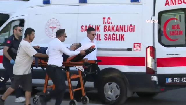 Polis müdahalesi sonrası İYİ Partili Türkoğlu hastaneye kaldırıldı. (Fotoğraf: İYİ Parti x hesabı)