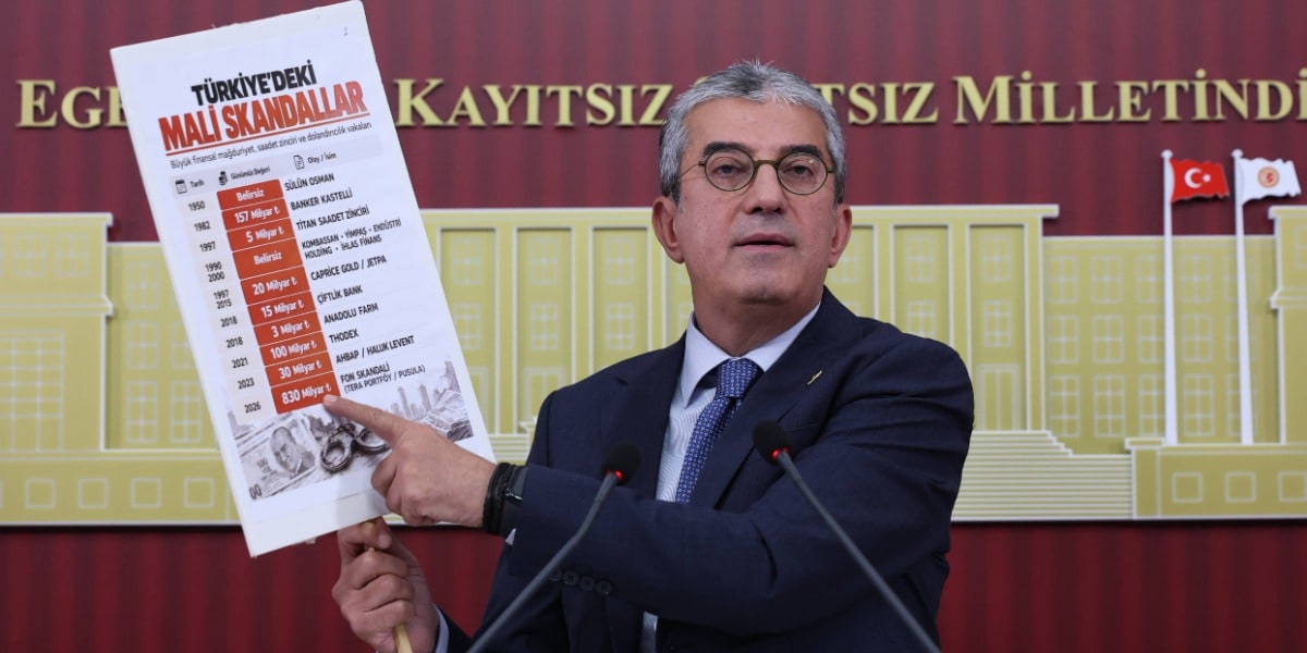 Gökhan Günaydın: “Şirket de AKP’li, Fon da Köküne Kadar AKP’li” (Fotoğraf: YENİ Parti web sitesi)